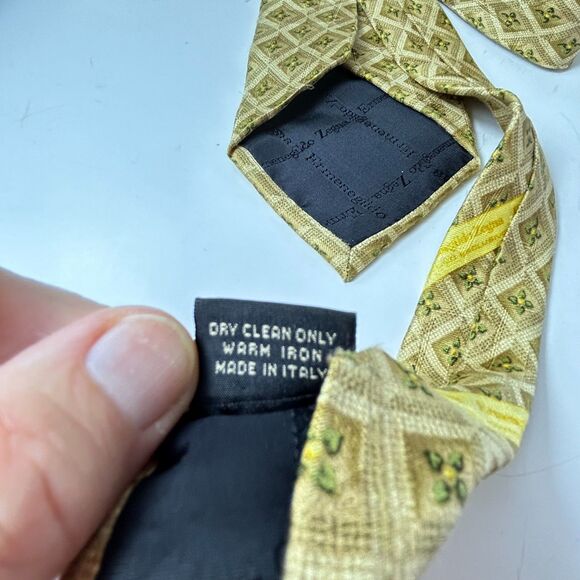 Ermenegildo Zegna Gold Diamond Olive Flower Pattern 100% Italian Silk Tie - Picture 8 of 11